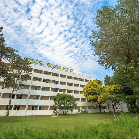 Hotel Piccadilly Mamaia Bagian luar foto
