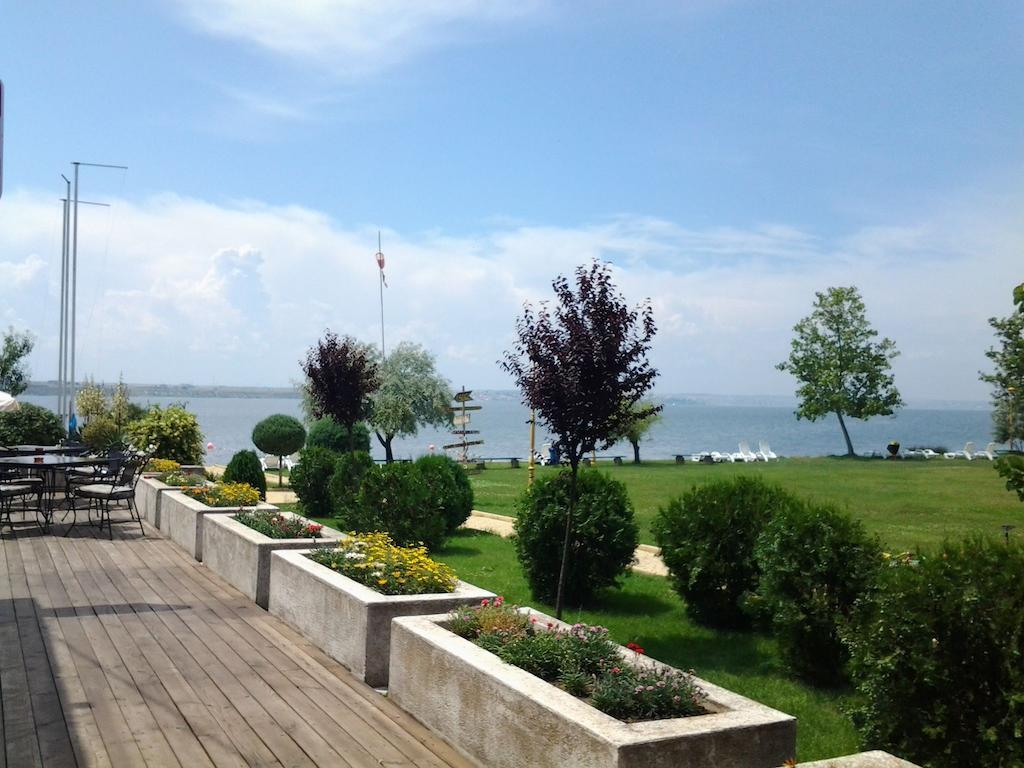 Hotel Piccadilly Mamaia Bagian luar foto