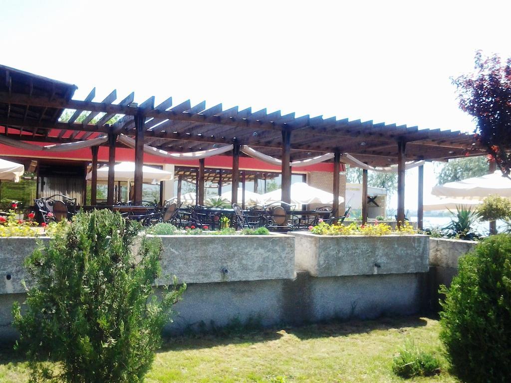 Hotel Piccadilly Mamaia Bagian luar foto