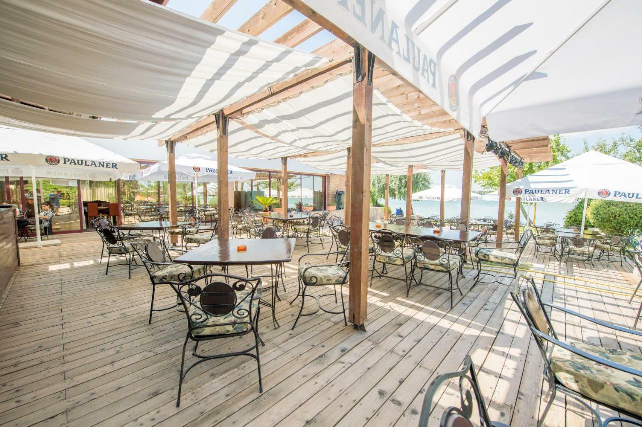 Hotel Piccadilly Mamaia Bagian luar foto