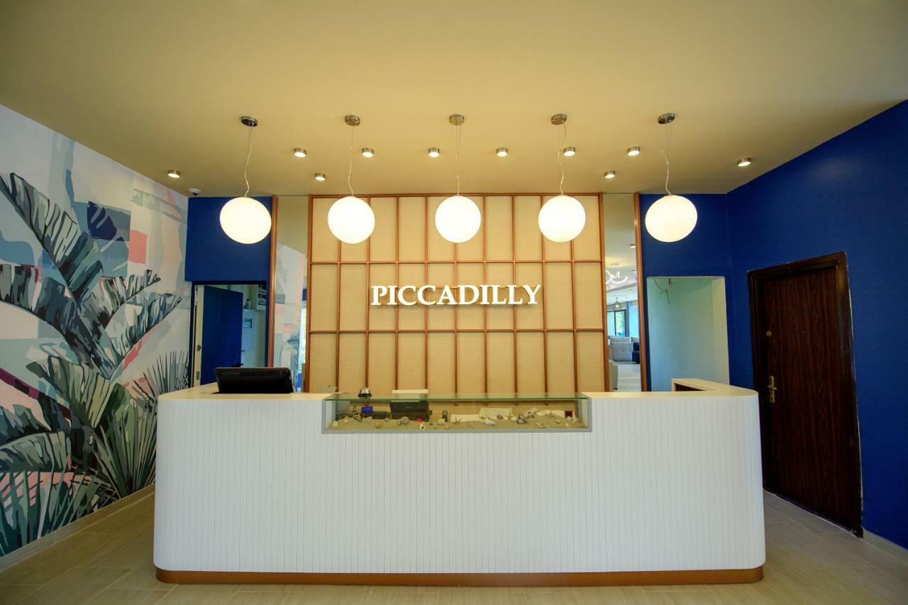 Hotel Piccadilly Mamaia Bagian luar foto